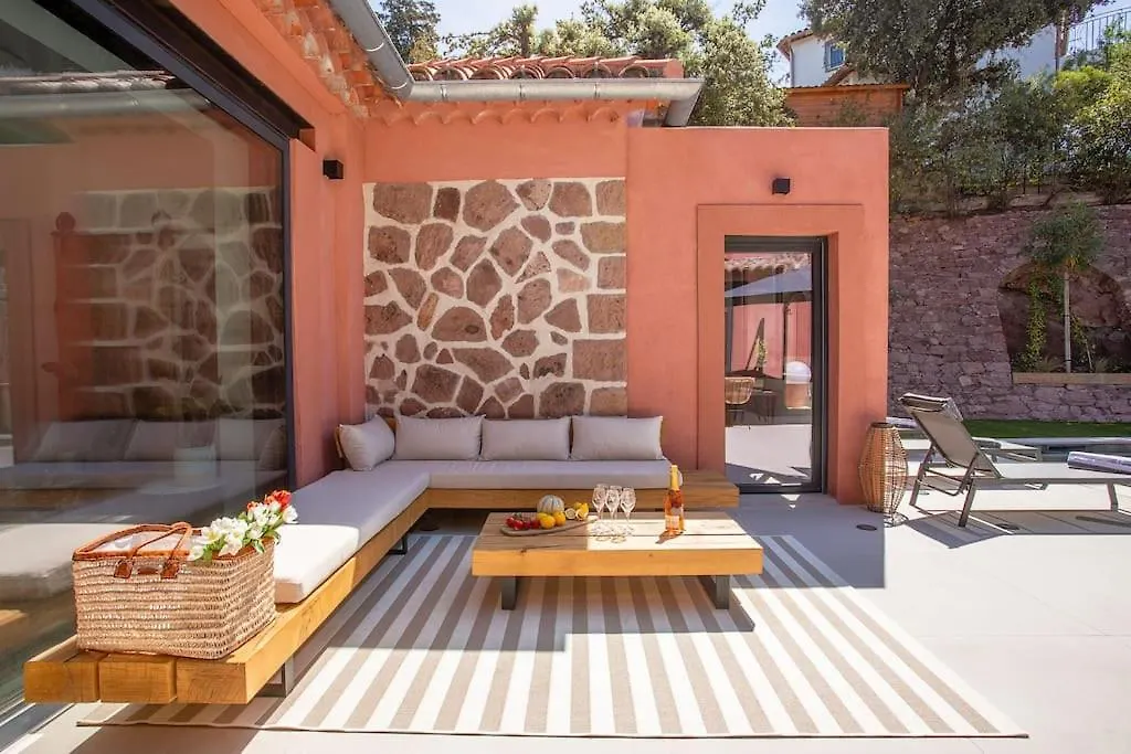 Villa 4 Etoiles, 300M2, 700 M Plage, 5 Min Du Centre Saint-Raphael  0*, Saint-Raphael (Var) France