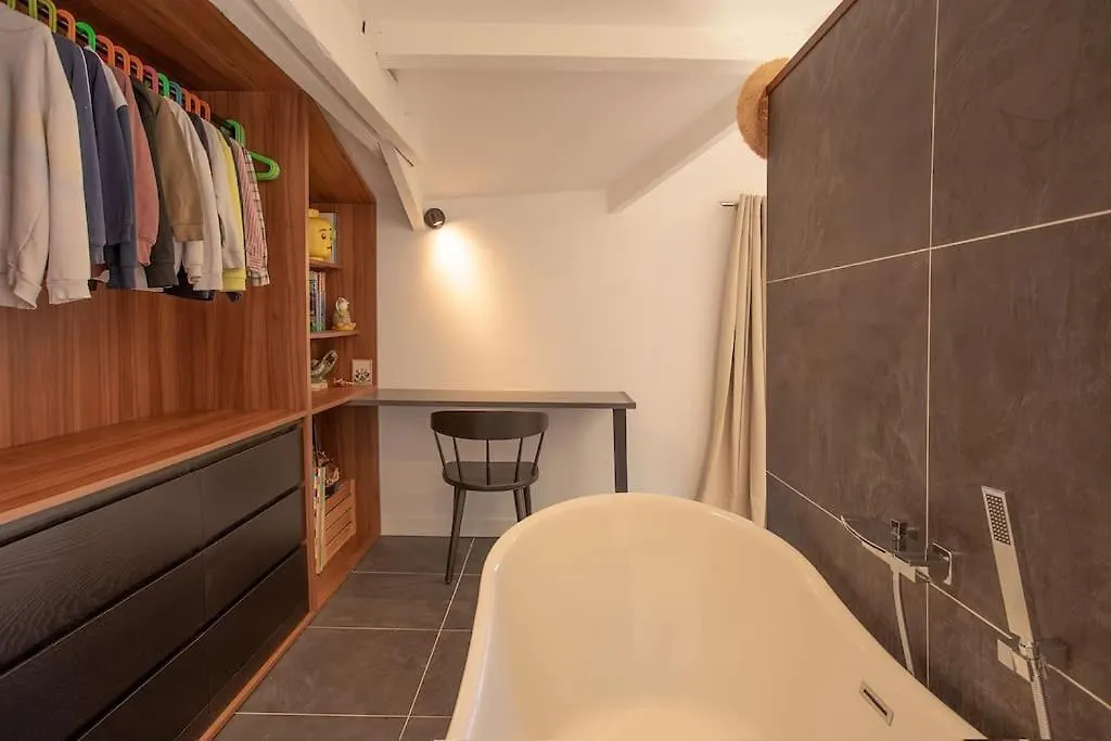 Villa 4 Etoiles, 300M2, 700 M Plage, 5 Min Du Centre Saint-Raphael