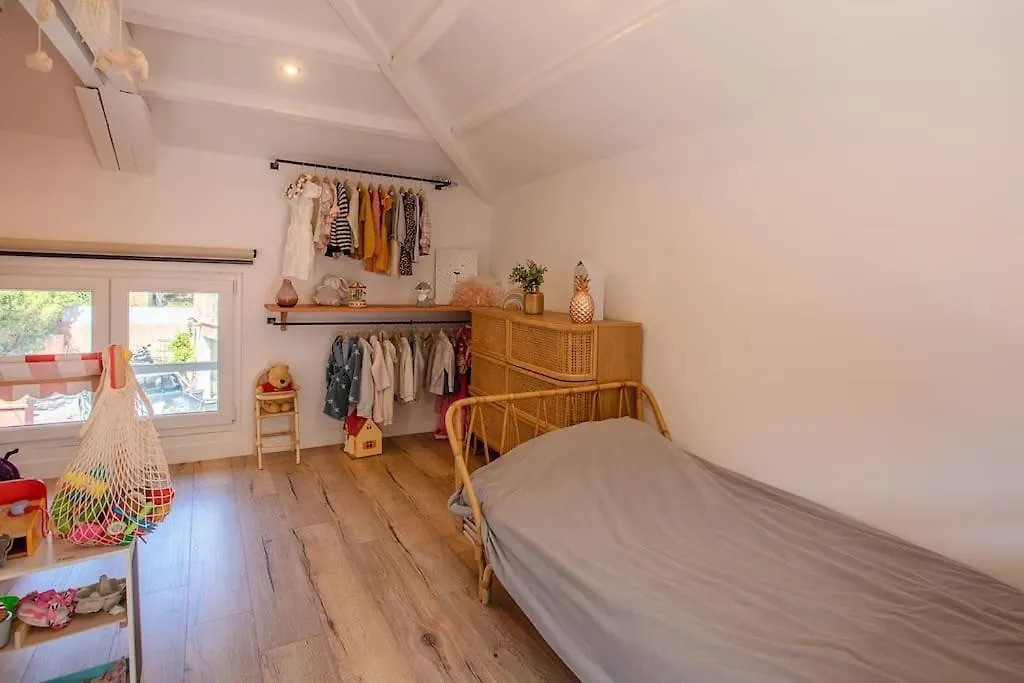 Villa 4 Etoiles, 300M2, 700 M Plage, 5 Min Du Centre Saint-Raphael