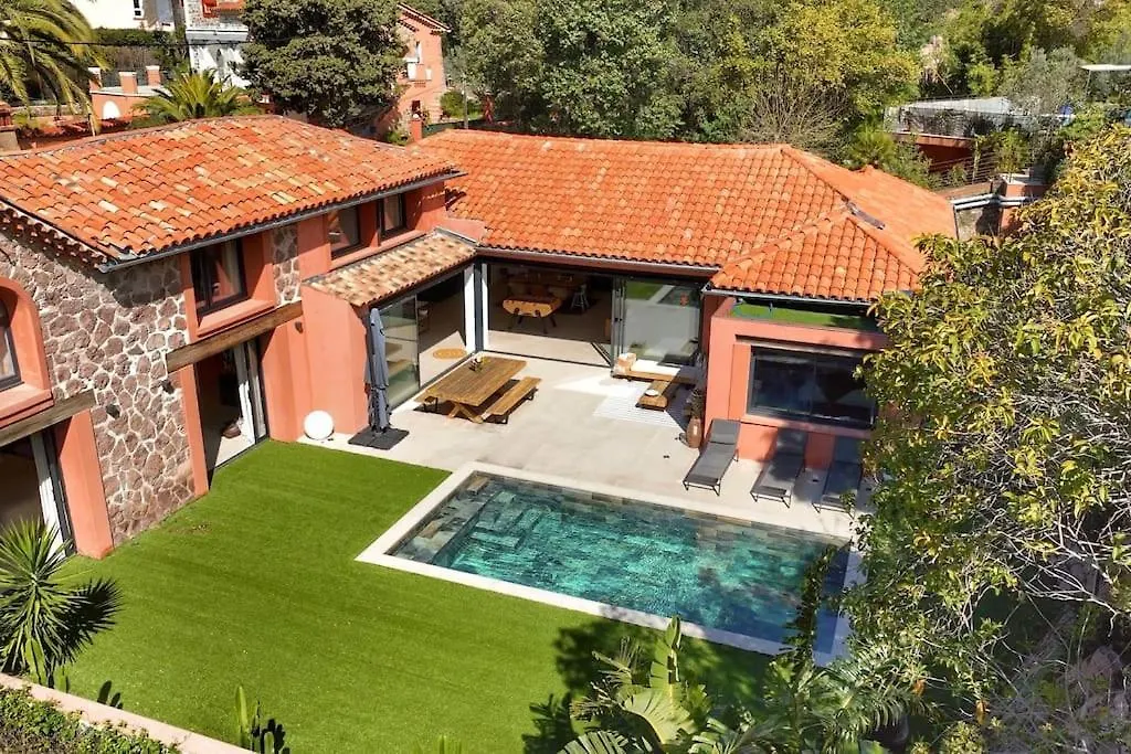 Villa 4 Etoiles, 300M2, 700 M Plage, 5 Min Du Centre Saint-Raphael